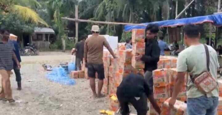 Tim Mahasiswa Kessos FISIP UMSU Tembus Kecamatan Terdalam di Aceh Tamiang, Salurkan Bantuan dan Tolong Korban Bencana