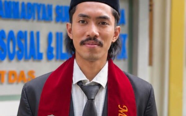 Hilmee Mideng, Mahasiswa Asal Thailand Lulus Sarjana Kesejahteraan Sosial FISIP UMSU